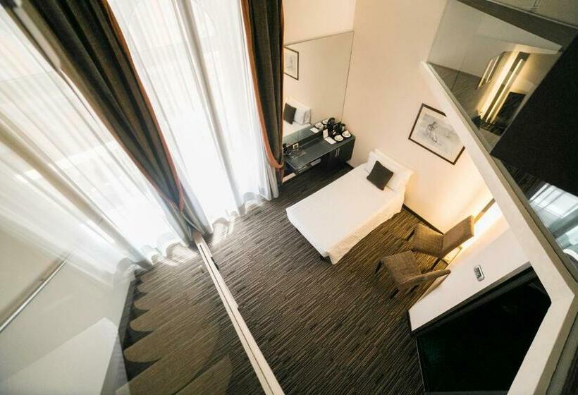 سوییت جونیور, Best Western Plus Hotel Universo
