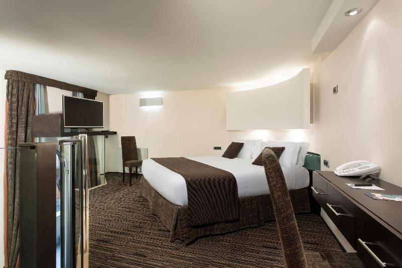 سوییت جونیور, Best Western Plus Hotel Universo