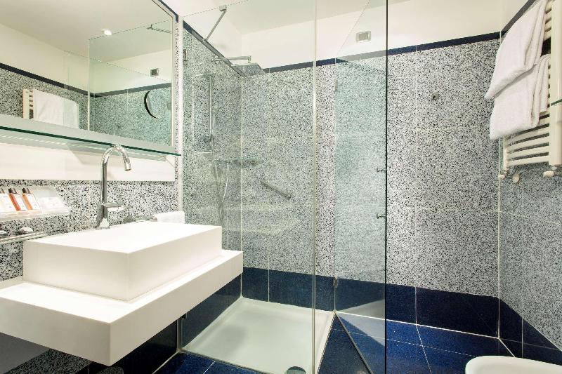 اتاق استاندارد یک نفره, Best Western Plus Hotel Universo