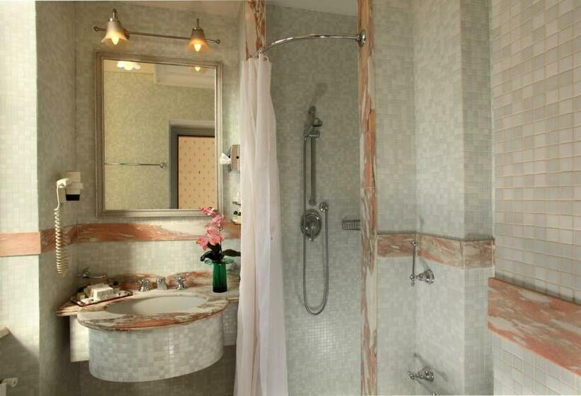 اتاق اکونومی, Imperiale By Omnia Hotels
