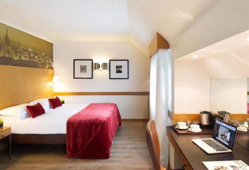 سوییت جونیور, Starhotels Tourist