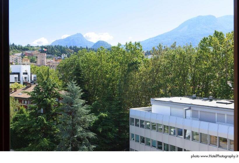 اتاق لوکس, Grand Hotel Trento