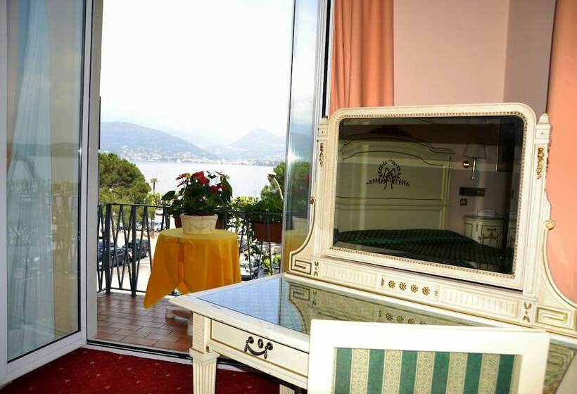 اتاق استاندارد با چشم‌انداز دریاچه, Milan Speranza Au Lac