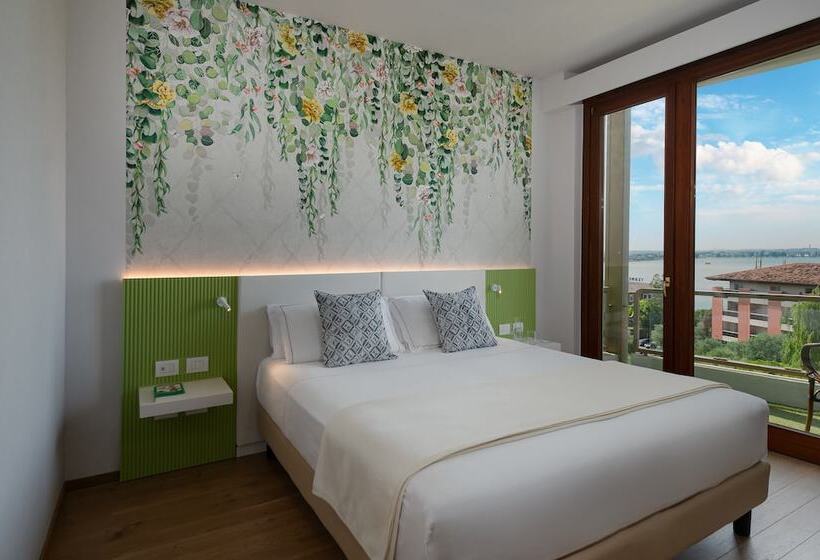 Полулюкс Вид на Озеро, Olivi Hotel & Natural Spa