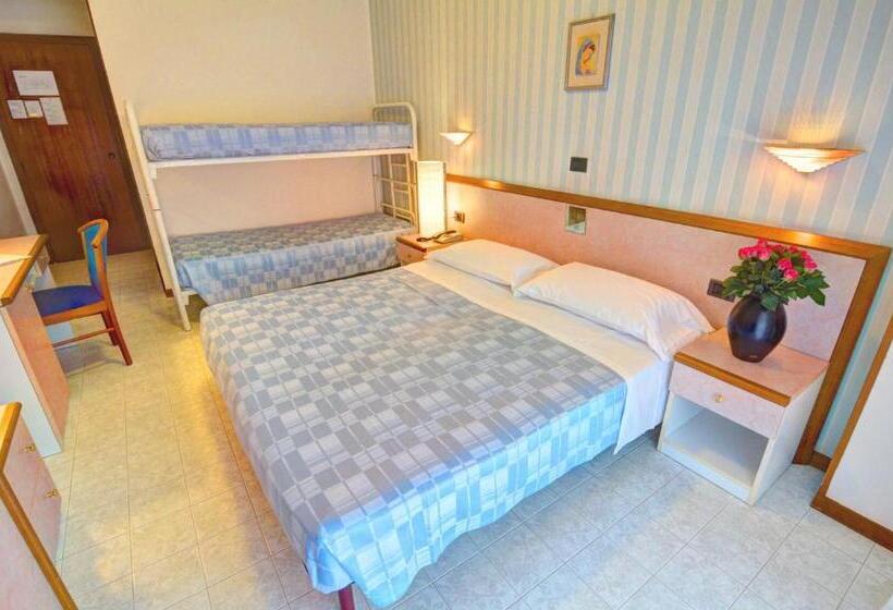 スタンダード４人部屋, Family Hotel Relax
