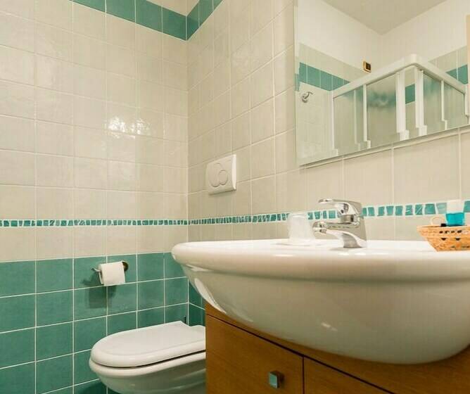 اتاق استاندارد یک نفره, Terme