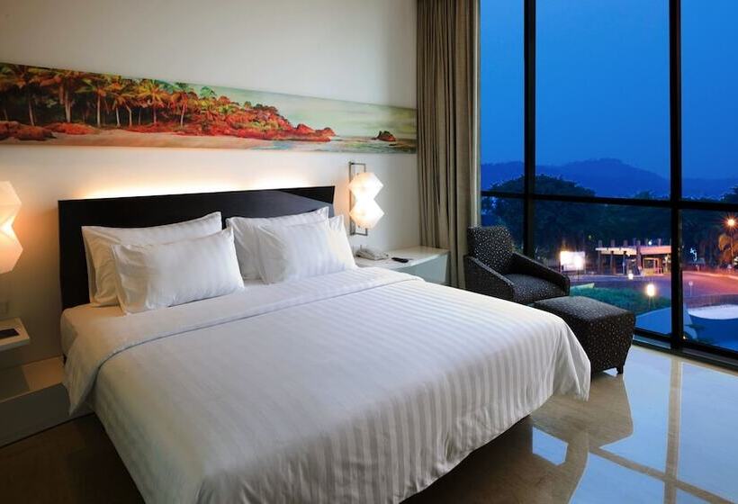 Номер Executive, Novotel Lampung