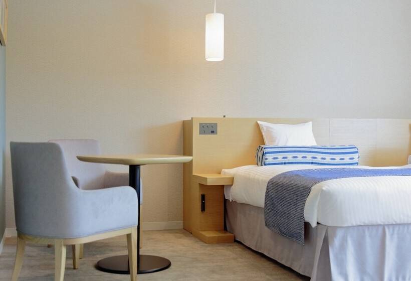 اتاق راحتی, Art Hotel Ishigakijima