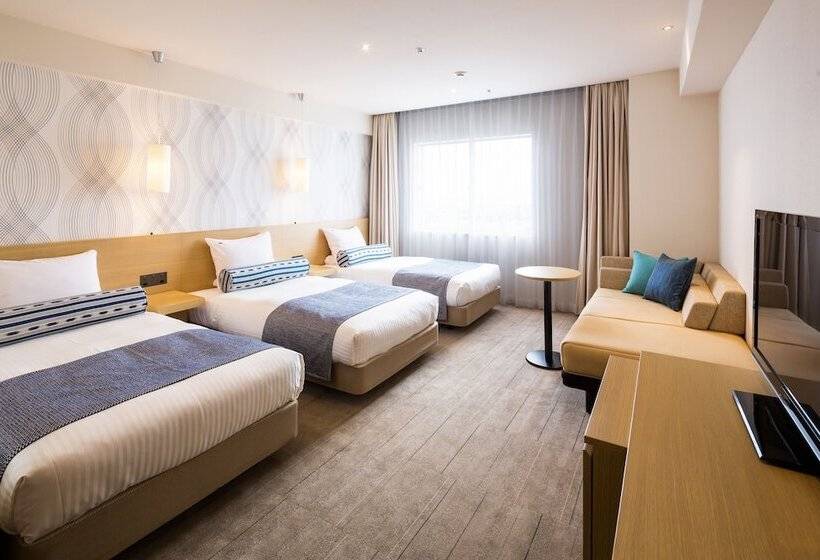 اتاق سه نفره سوپریور با چشم‌انداز دریا, Art Hotel Ishigakijima