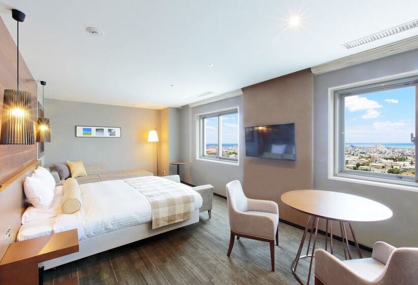 اتاق لوکس با چشم‌انداز دریا, Art Hotel Ishigakijima