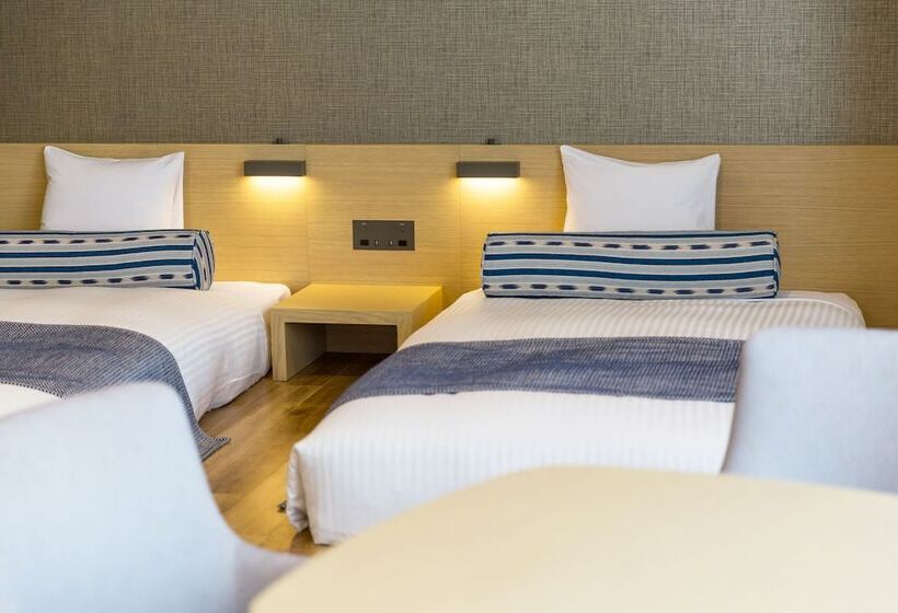 اتاق لوکس چهار تخته, Art Hotel Ishigakijima
