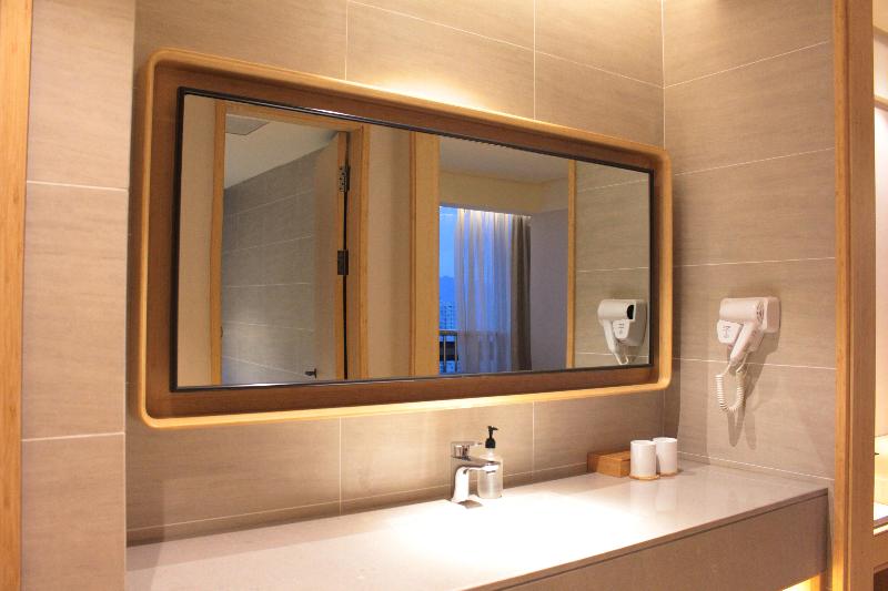 اتاق سوپریور با چشم‌انداز دریا, Art Hotel Ishigakijima
