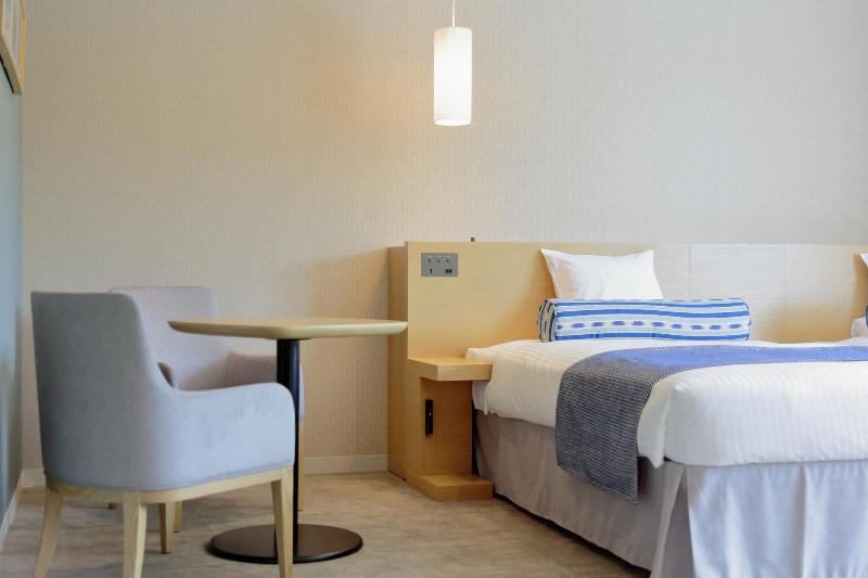 اتاق راحتی, Art Hotel Ishigakijima