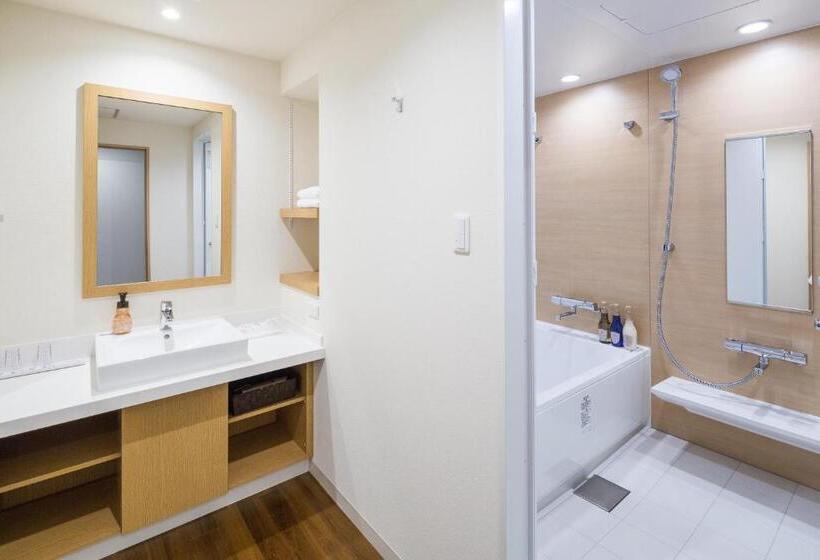 اتاق راحتی, Art Hotel Ishigakijima