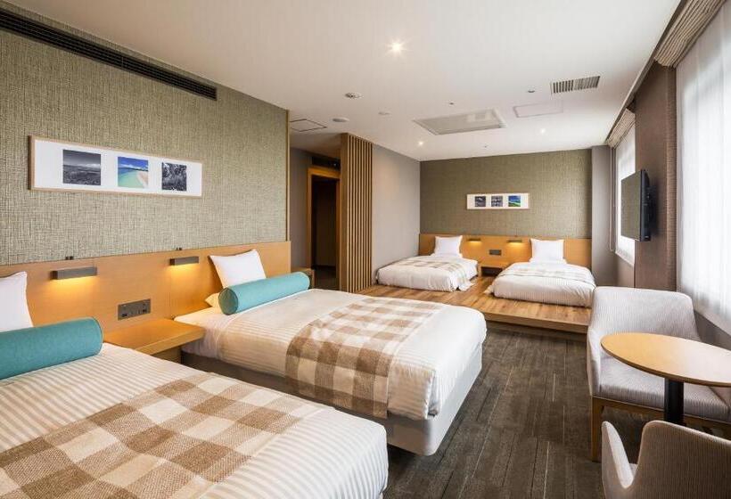 اتاق لوکس چهار تخته, Art Hotel Ishigakijima