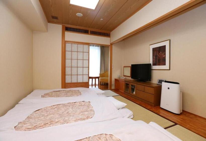 اتاق استاندارد سه نفره, Hokke Club Osaka