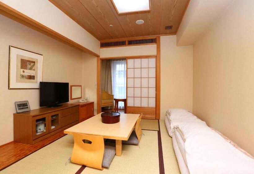 اتاق استاندارد سه نفره, Hokke Club Osaka