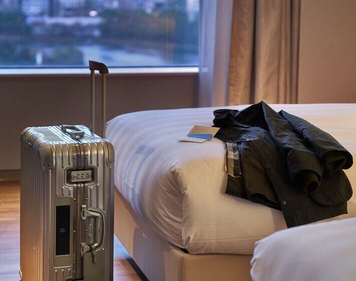 اتاق لوکس با چشم‌انداز دریاچه, Lotte Hotel World