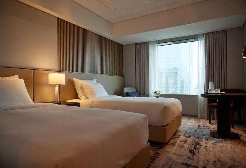 اتاق لوکس با چشم‌انداز دریاچه, Lotte Hotel World