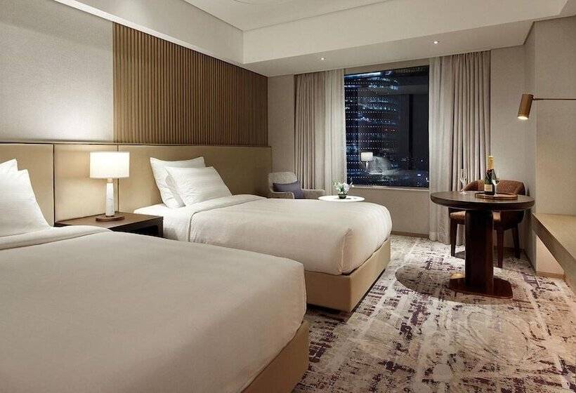 اتاق لوکس با چشم‌انداز دریاچه, Lotte Hotel World