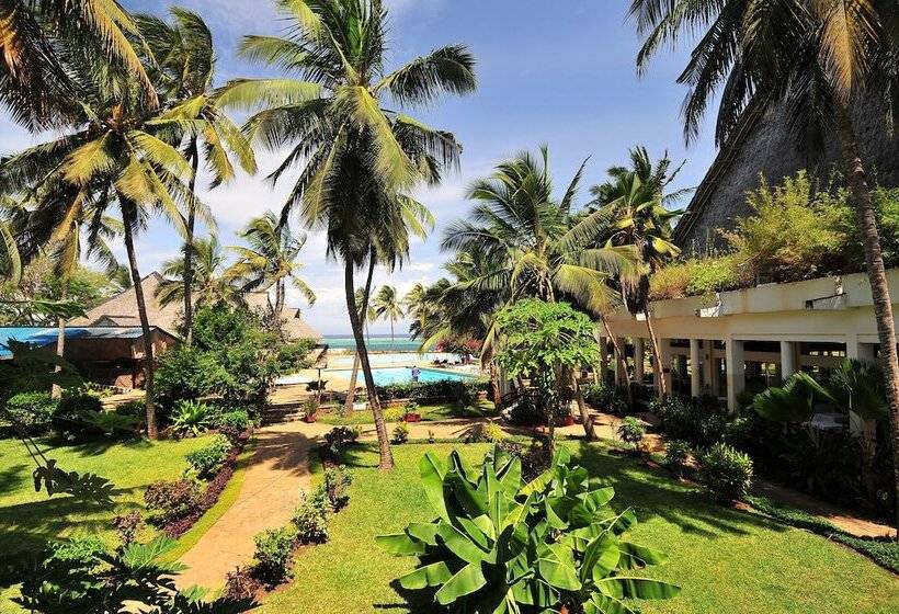 اتاق استاندارد با چشم‌انداز دریا, Reef Hotel Mombasa