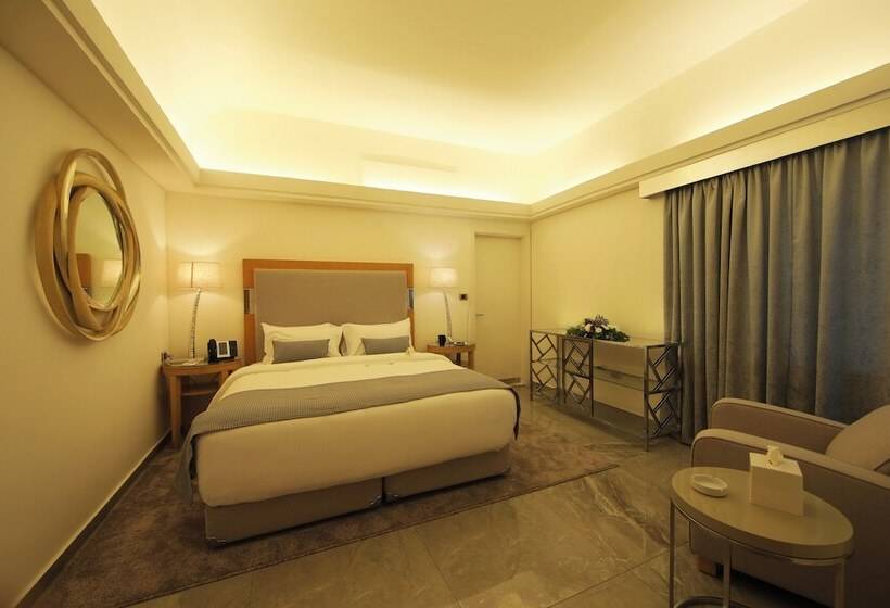 سوئیت با چشم‌انداز, Riviera Hotel Beirut