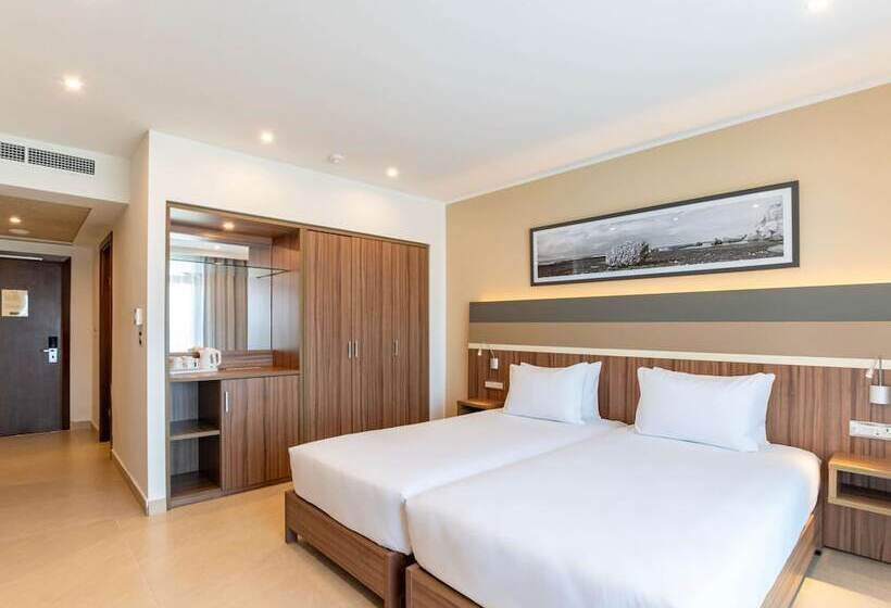 اتاق سوپریور با چشم‌انداز دریا, Doubletree by Hilton Malta
