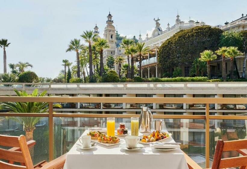 سوئیت جونیور با چشم‌انداز باغ, Fairmont Montecarlo
