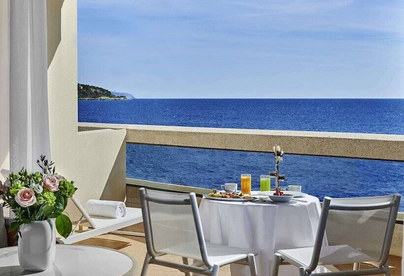 اتاق لوکس با چشم‌انداز دریا, Fairmont Montecarlo