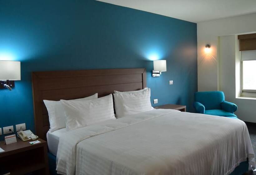 Номер Стандарт, Holiday Inn Guadalajara Expo Plaza Del Sol, An Ihg