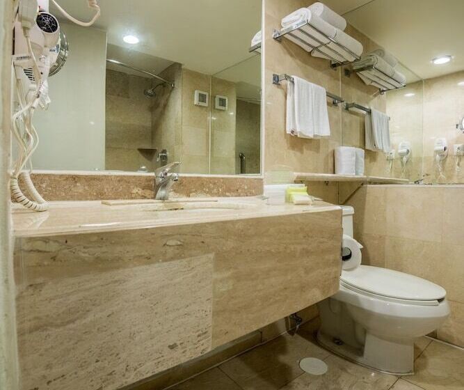 Люкс Вид на Город, Holiday Inn Guadalajara Expo Plaza Del Sol, An Ihg