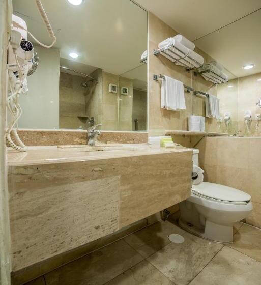 Люкс Вид на Город, Holiday Inn Guadalajara Expo Plaza Del Sol, An Ihg