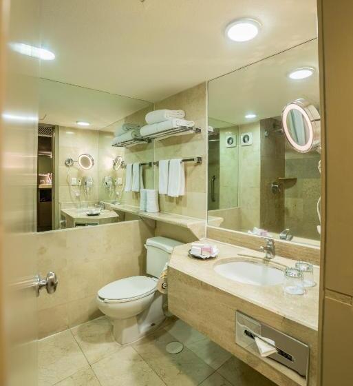 Люкс Вид на Город, Holiday Inn Guadalajara Expo Plaza Del Sol, An Ihg