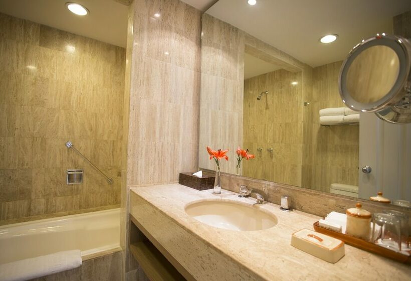 سوییت لوکس, Velas Vallarta Suite Resort Allinclusive