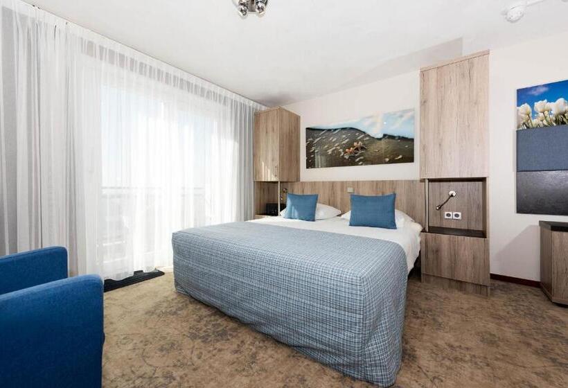 Номер Стандарт с Балконом, Strandhotel De Vassy