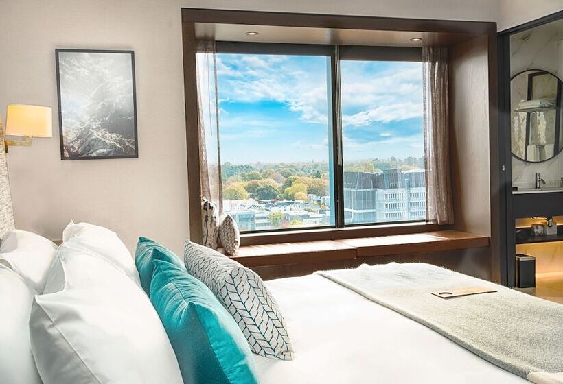 Standard Room Double Bed City View, Crowne Plaza Christchurch, An Ihg
