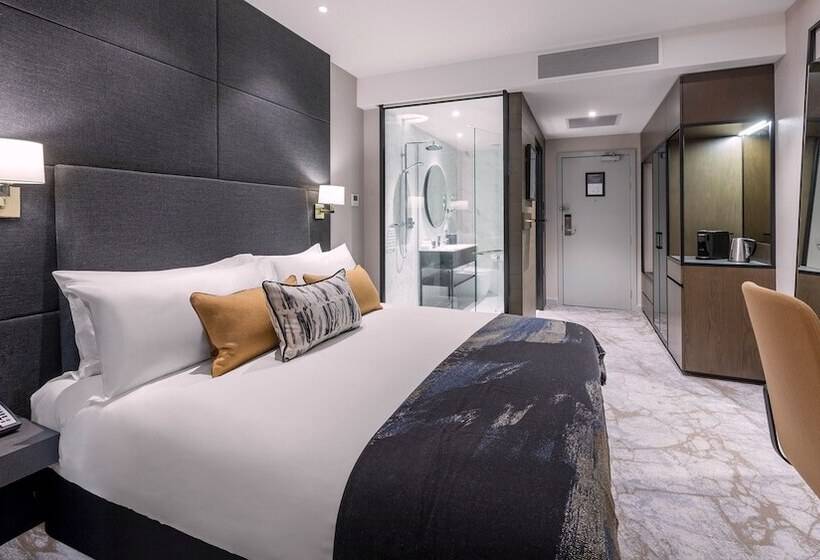 Standard Room Double Bed City View, Crowne Plaza Christchurch, An Ihg