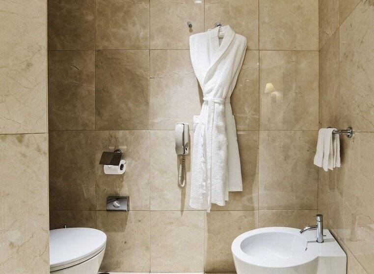 주니어 스위트 도시 전망, Crowne Plaza Porto, An Ihg