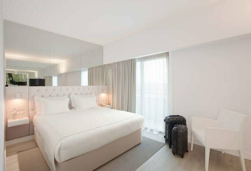 Habitación Premium con Balcón, Lutecia Smart Design