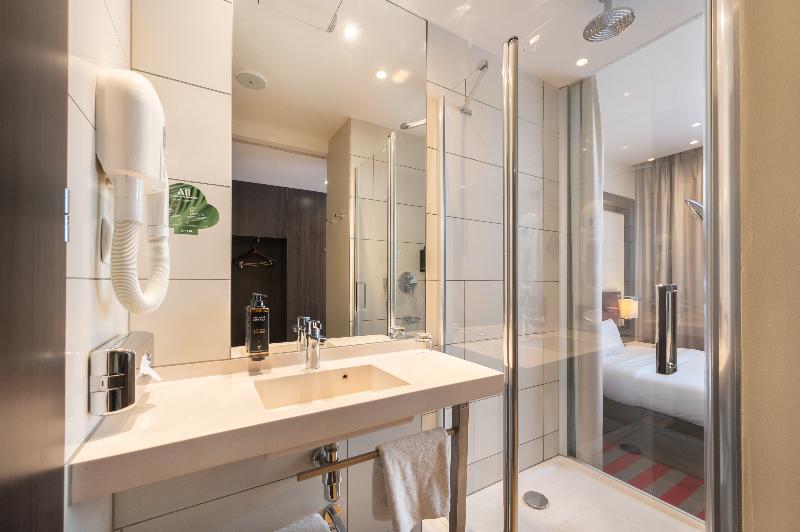 Классический Номер, Mercure Warszawa Grand
