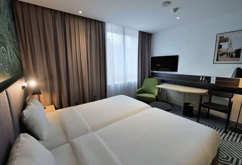 Классический Номер, Mercure Warszawa Grand