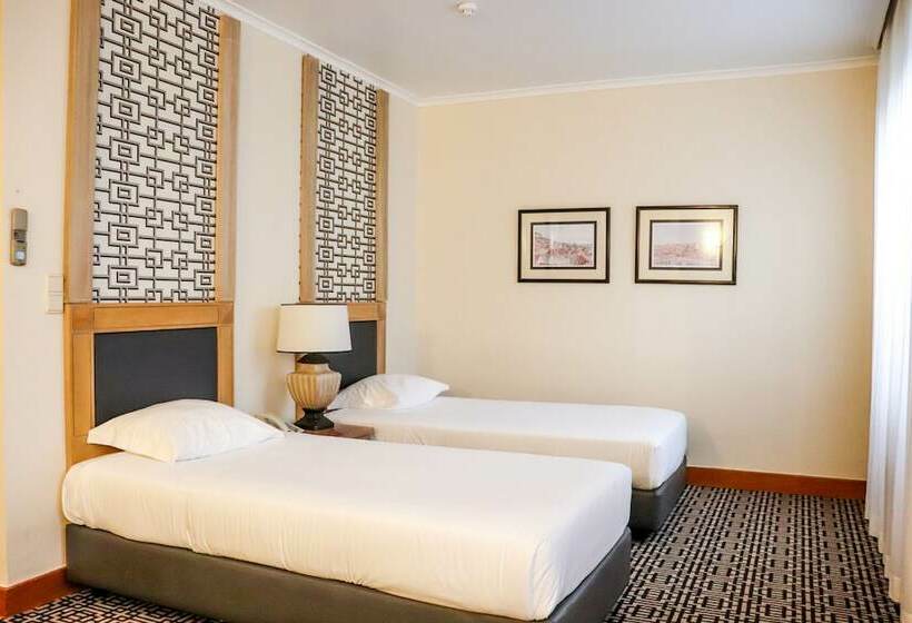 Quarto Triplo Standart, Mundial