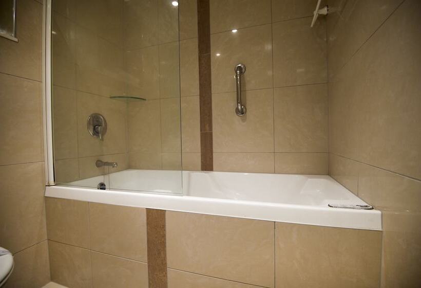 디럭스 스튜디오, Quality Inn Napier
