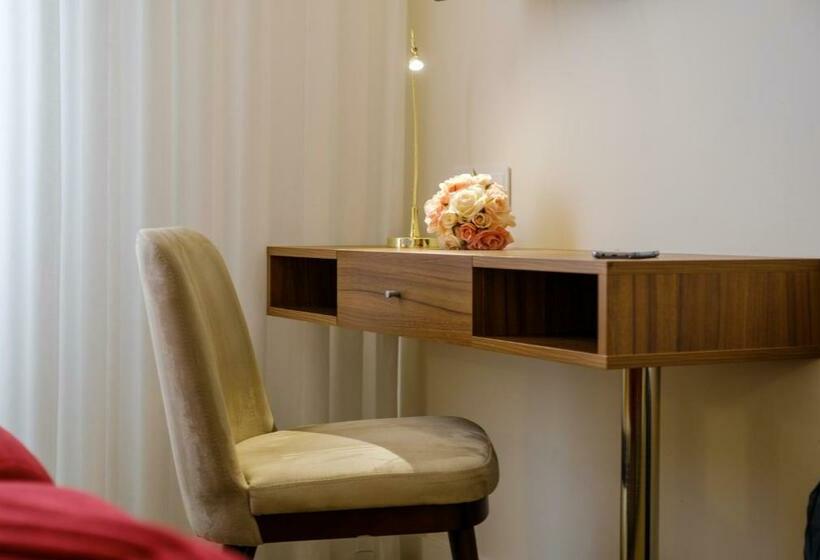 Family Suite, Regina