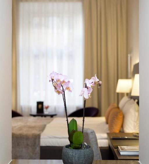 اتاق خانوادگی, Elite Hotel Adlon