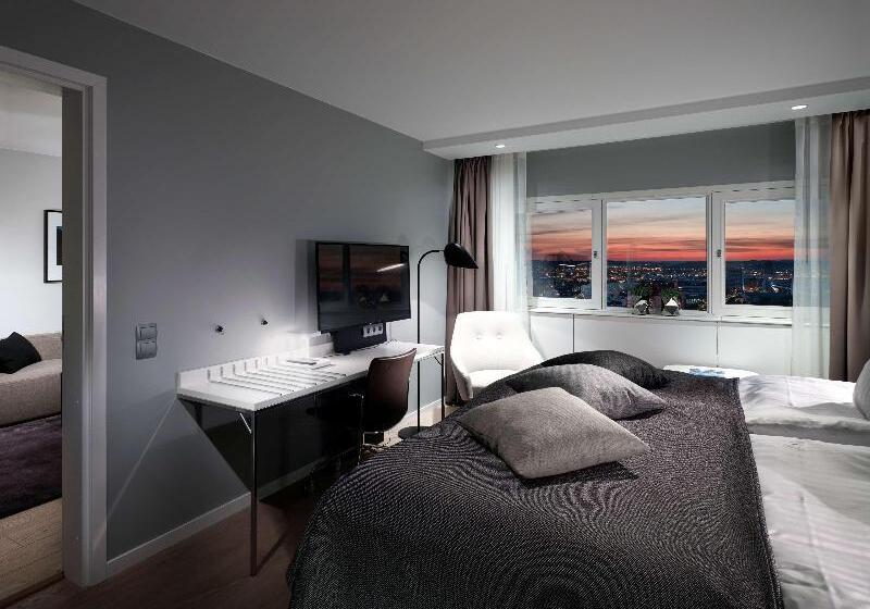 Полулюкс, Gothia Towers & Upper House