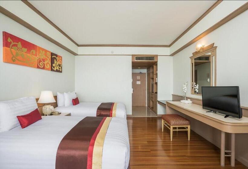 Номер Superior Вид на Город, Cosy Beach Hotel   Sha Extra Plus
