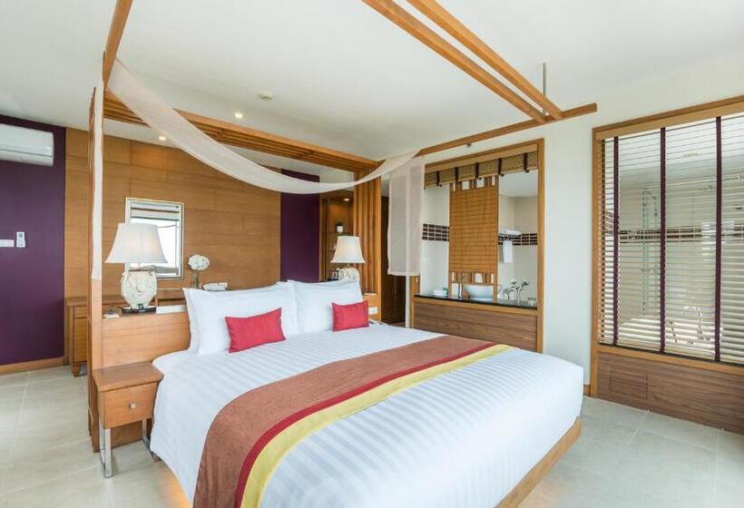 Люкс с Балконом, Cosy Beach Hotel   Sha Extra Plus