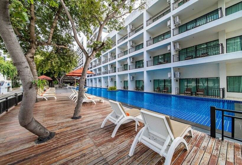 Quarto Deluxe, Cosy Beach Hotel   Sha Extra Plus