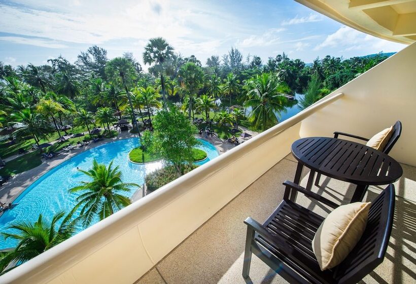 Номер Deluxe Вид на Сад, Pullman Phuket Karon Beach Resort